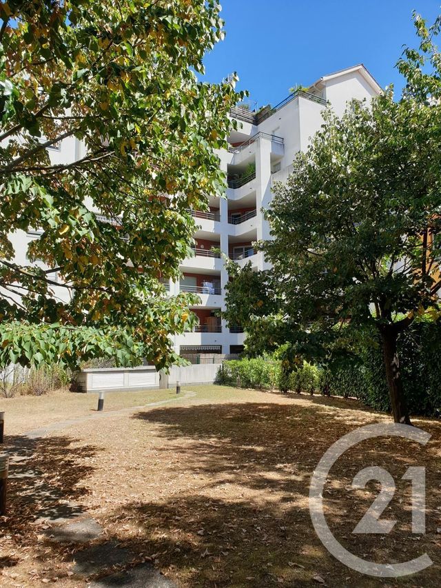 Afficher la photo en grand Appartement F3 à vendre - 3 pièces - 63 m2 - VILLEURBANNE - 69 - RHONE-ALPES