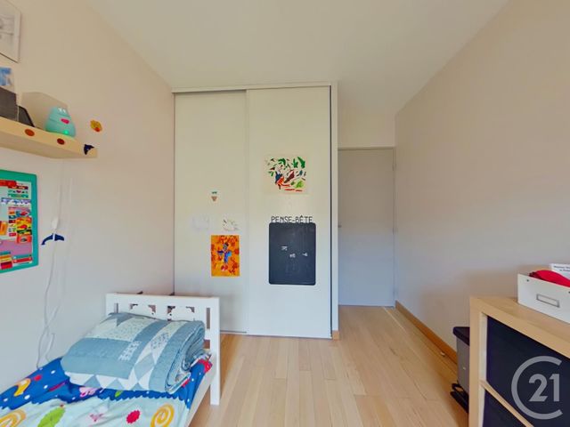 Afficher la photo en grand Appartement F3 à vendre - 3 pièces - 67 m2 - VILLEURBANNE - 69 - RHONE-ALPES