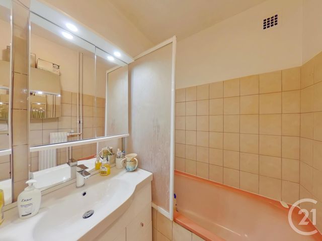 Afficher la photo en grand Appartement F5 à vendre - 5 pièces - 94,46 m2 - VILLEURBANNE - 69 - RHONE-ALPES
