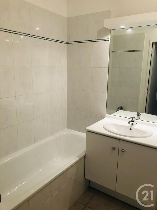 Afficher la photo en grand Appartement F2 à vendre - 2 pièces - 34,84 m2 - VILLEURBANNE - 69 - RHONE-ALPES