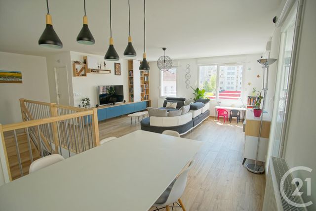 Afficher la photo en grand Appartement F5 à vendre - 5 pièces - 118 m2 - VILLEURBANNE - 69 - RHONE-ALPES