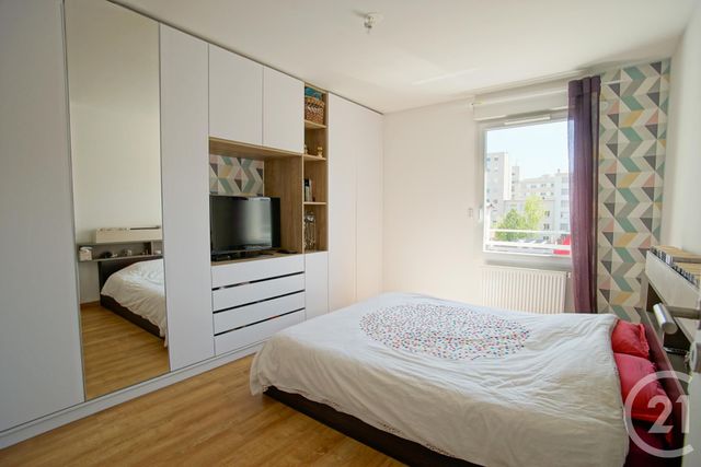 Afficher la photo en grand Appartement F5 à vendre - 5 pièces - 118 m2 - VILLEURBANNE - 69 - RHONE-ALPES