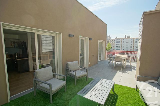 Afficher la photo en grand Appartement F5 à vendre - 5 pièces - 118 m2 - VILLEURBANNE - 69 - RHONE-ALPES