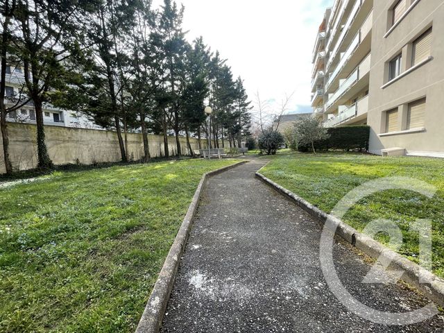  - VILLEURBANNE - 