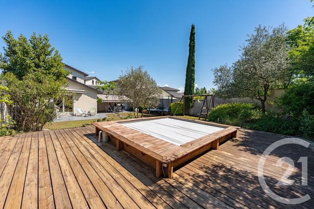 Maison à vendre - 5 pièces - 124,87 m2 - St Priest - 69 - RHONE-ALPES