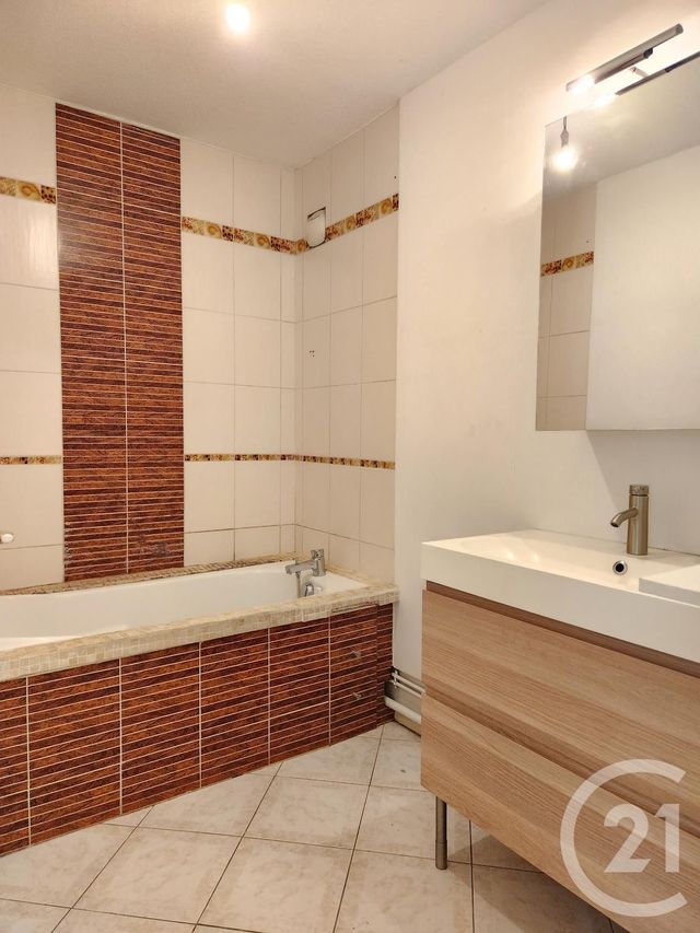 Appartement F3 à vendre - 3 pièces - 68,75 m2 - Lyon - 69003 - RHONE-ALPES