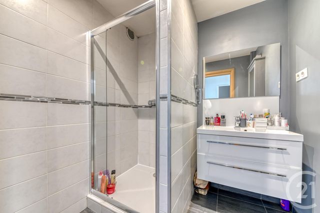 Appartement F4 &agrave; vendre - 4 pi&egrave;ces - 77 m2 - Villeurbanne - 69 - RHONE-ALPES