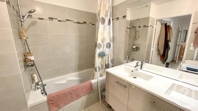 Appartement F4 à vendre - 4 pièces - 69,74 m2 - Villeurbanne - 69 - RHONE-ALPES