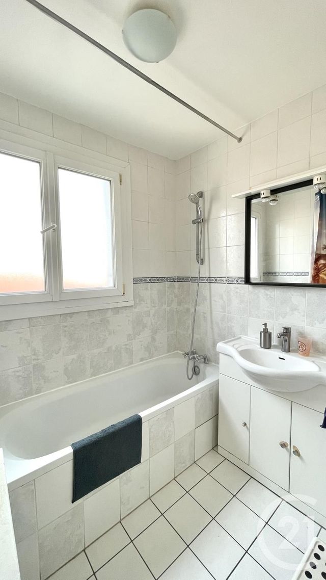 Appartement F4 à vendre - 4 pièces - 75,79 m2 - Villeurbanne - 69 - RHONE-ALPES