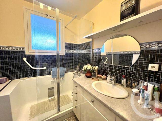 Appartement T4 &agrave; vendre - 4 pi&egrave;ces - 82,87 m2 - Villeurbanne - 69 - RHONE-ALPES