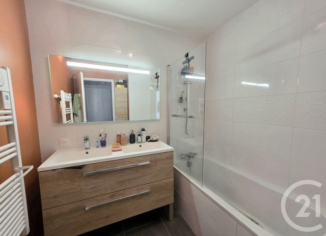 Appartement F4 &agrave; vendre - 4 pi&egrave;ces - 81 m2 - Villeurbanne - 69 - RHONE-ALPES