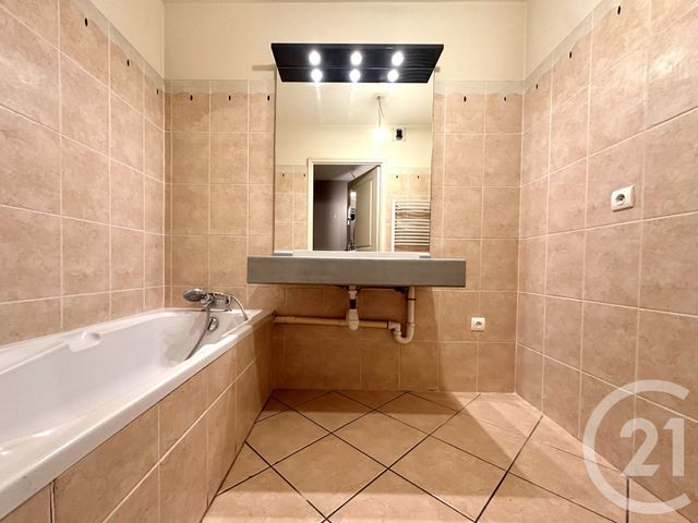 Appartement T3 &agrave; vendre - 3 pi&egrave;ces - 63,09 m2 - Villeurbanne - 69 - RHONE-ALPES