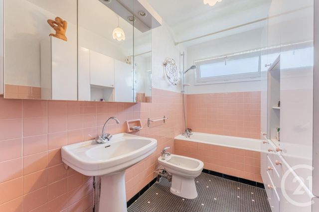 Appartement &agrave; vendre - 4 pi&egrave;ces - 78 m2 - Bron - 69 - RHONE-ALPES