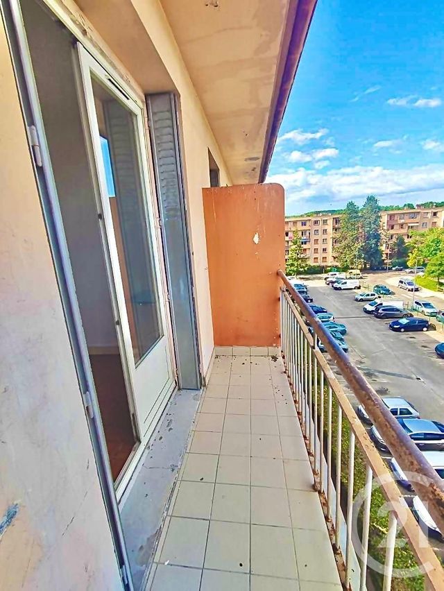 Afficher la photo en grand Appartement F3 à vendre - 3 pièces - 49 m2 - Vaulx En Velin - 69 - RHONE-ALPES