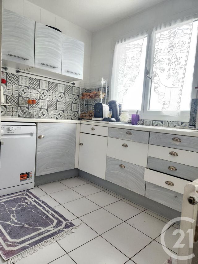 Appartement F5 &agrave; vendre - 5 pi&egrave;ces - 92,61 m2 - Venissieux - 69 - RHONE-ALPES