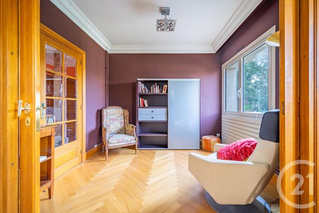 Maison à vendre - 6 pièces - 262 m2 - Bron - 69 - RHONE-ALPES