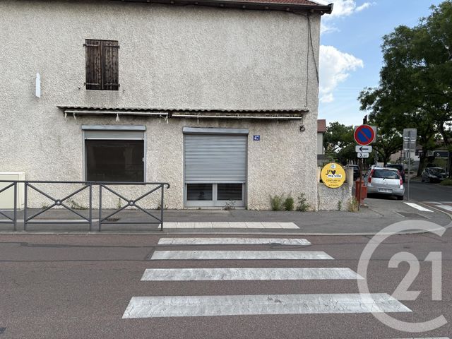 Appartement F3 à vendre - 3 pièces - 70 m2 - Pierre Benite - 69 - RHONE-ALPES