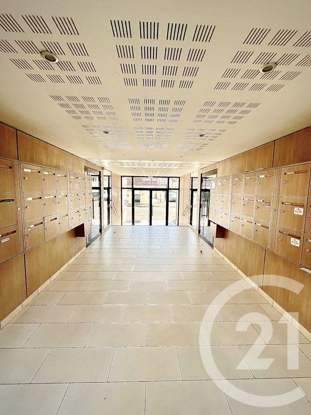 Appartement F2 à vendre VAULX EN VELIN
