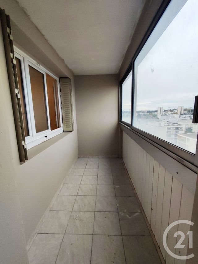 Afficher la photo en grand Appartement F4 à vendre - 4 pièces - 70 m2 - Villeurbanne - 69 - RHONE-ALPES