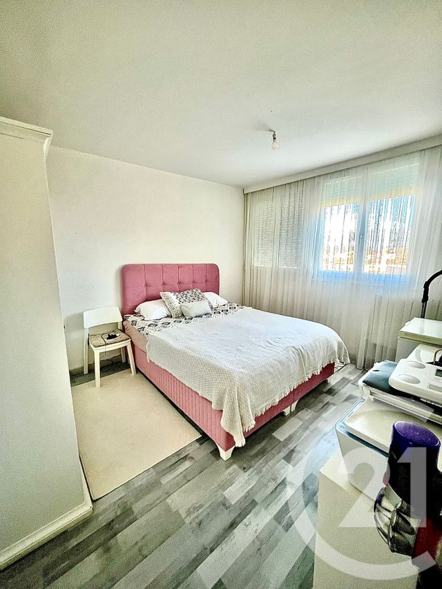 Appartement F4 à vendre - 4 pièces - 66,30 m2 - Meyzieu - 69 - RHONE-ALPES