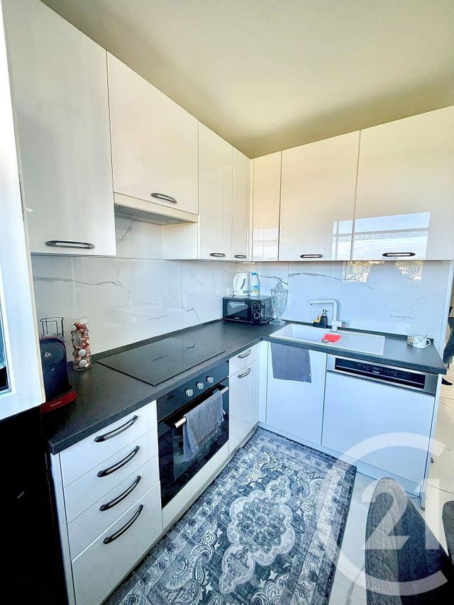 Appartement F4 à vendre - 4 pièces - 66,30 m2 - Meyzieu - 69 - RHONE-ALPES