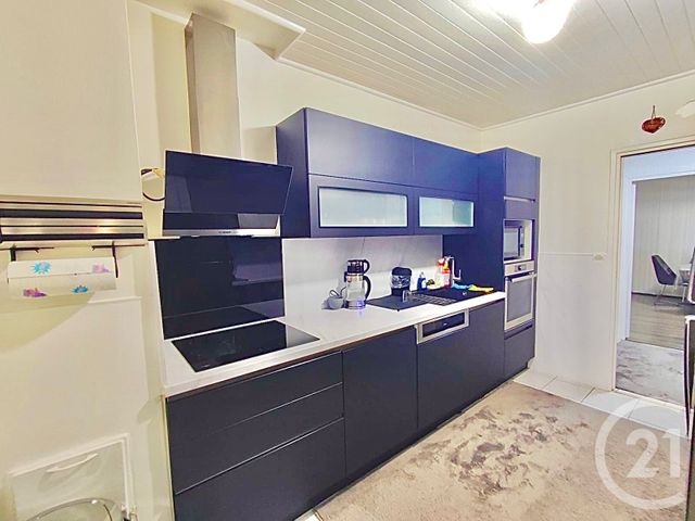 Afficher la photo en grand Appartement F4 à vendre - 4 pièces - 79,81 m2 - Vaulx En Velin - 69 - RHONE-ALPES