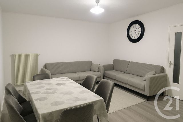 Afficher la photo en grand Appartement F4 à vendre - 4 pièces - 79,81 m2 - Vaulx En Velin - 69 - RHONE-ALPES