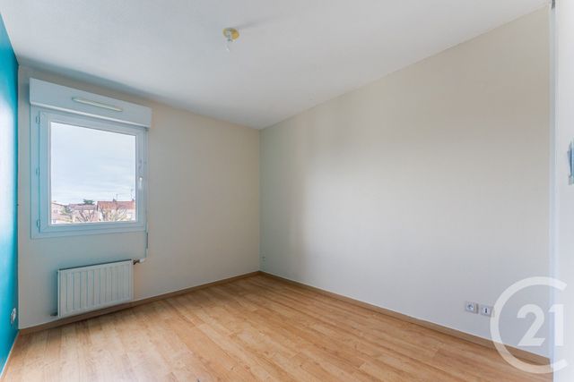 Afficher la photo en grand Appartement F4 à vendre - 4 pièces - 84,14 m2 - St Fons - 69 - RHONE-ALPES