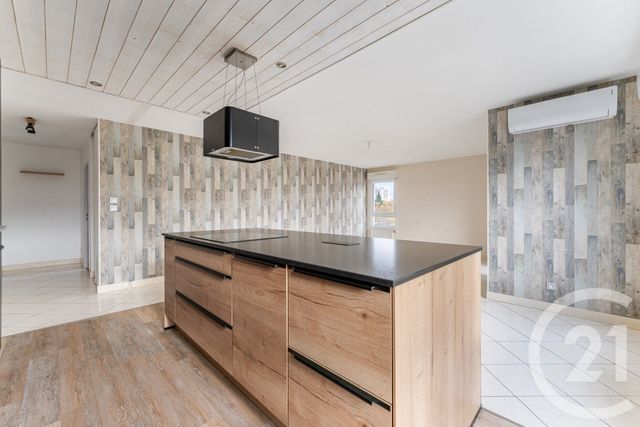 Afficher la photo en grand Appartement F4 à vendre - 4 pièces - 84,14 m2 - St Fons - 69 - RHONE-ALPES