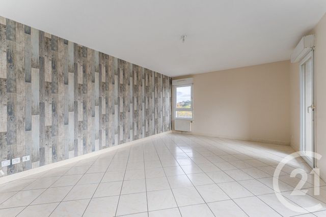 Afficher la photo en grand Appartement F4 à vendre - 4 pièces - 84,14 m2 - St Fons - 69 - RHONE-ALPES