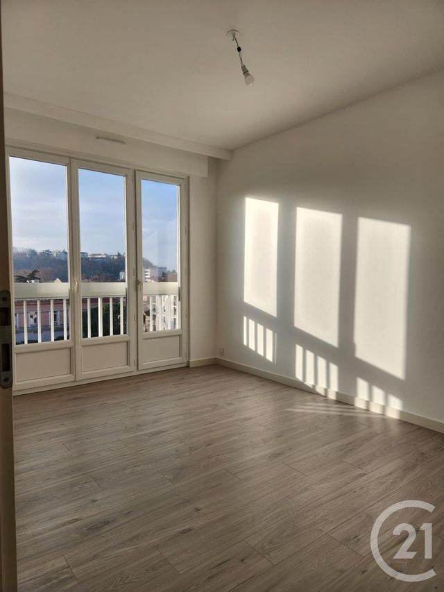 Appartement F4 à vendre - 4 pièces - 84,60 m2 - St Fons - 69 - RHONE-ALPES