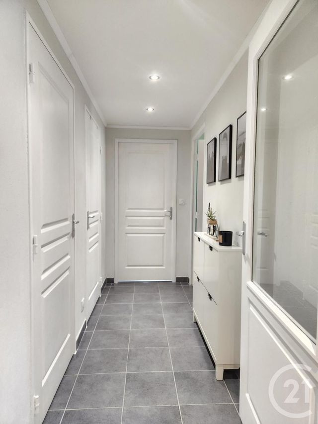 Appartement F3 &agrave; vendre - 3 pi&egrave;ces - 70,15 m2 - Vaulx En Velin - 69 - RHONE-ALPES