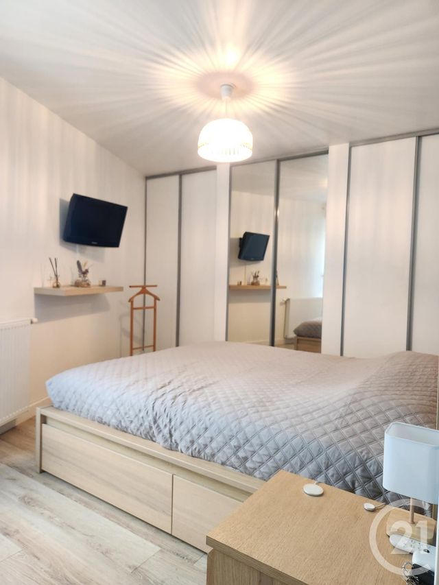 Appartement F3 &agrave; vendre - 3 pi&egrave;ces - 70,15 m2 - Vaulx En Velin - 69 - RHONE-ALPES