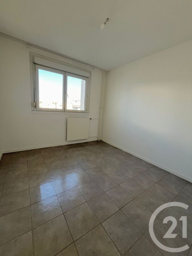 Appartement T3 &agrave; vendre - 3 pi&egrave;ces - 72,03 m2 - Vaulx En Velin - 69 - RHONE-ALPES