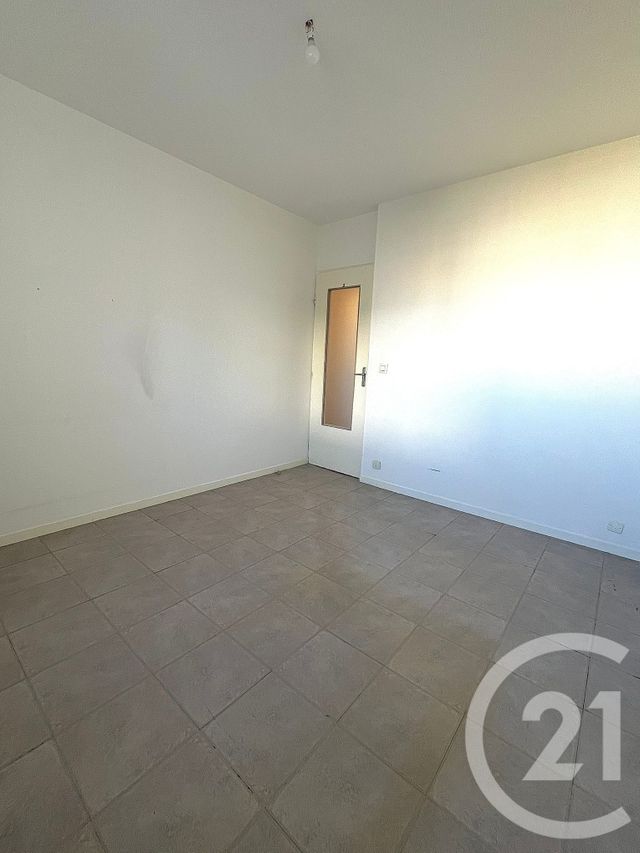 Appartement T3 &agrave; vendre - 3 pi&egrave;ces - 72,03 m2 - Vaulx En Velin - 69 - RHONE-ALPES