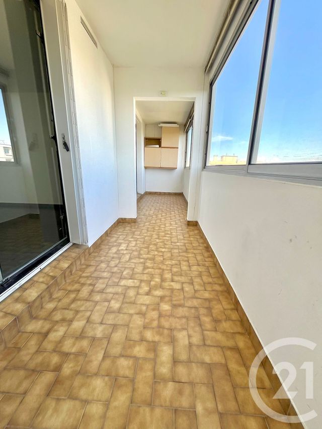 Appartement T3 &agrave; vendre - 3 pi&egrave;ces - 72,03 m2 - Vaulx En Velin - 69 - RHONE-ALPES