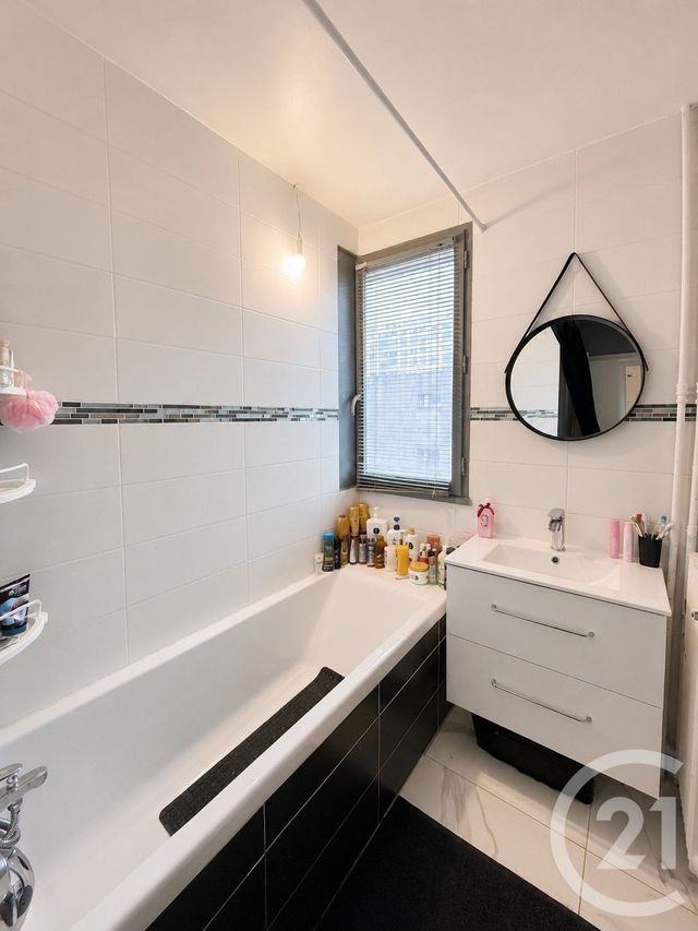 Appartement F4 &agrave; vendre - 4 pi&egrave;ces - 70,17 m2 - Villeurbanne - 69 - RHONE-ALPES